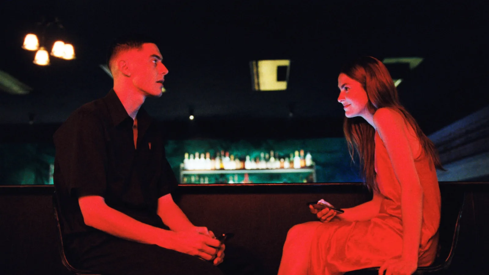 How to Choose a Dating App: A Guide to What Actually Matters